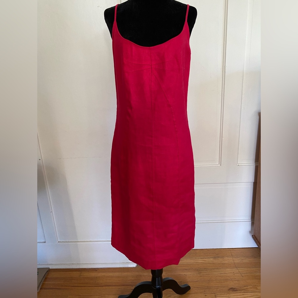 Bianca Nygard 100% Linen fitted Red Sleeveless Dress. Fully lined, bow details